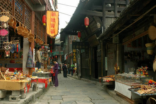 E線(xiàn)：張家界、猛洞河、芙蓉鎮(zhèn)、黃龍洞經(jīng)典四日游（純玩）